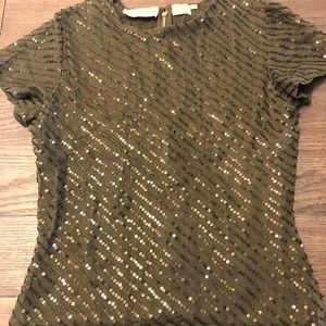 Saks Fifth Ave collection. Size Large.